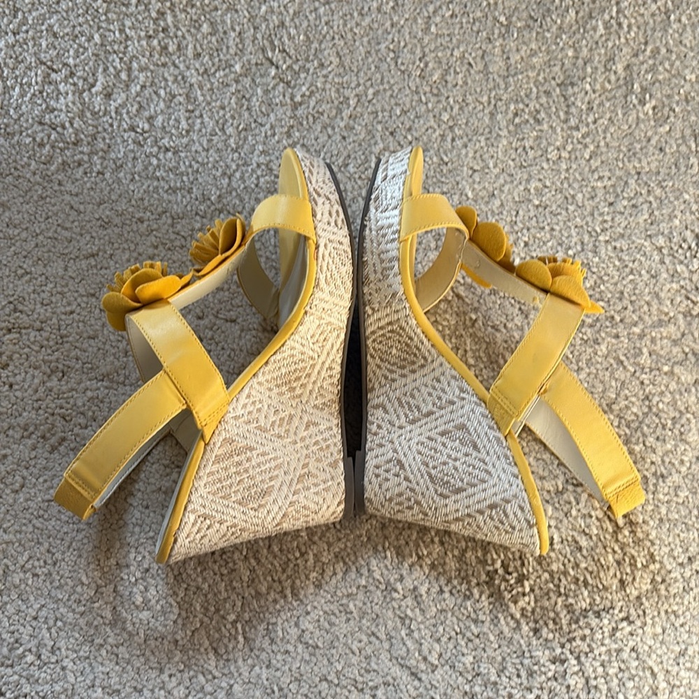 Avon fashion Wedge Sandals and Handbag - Picture 5 of 17